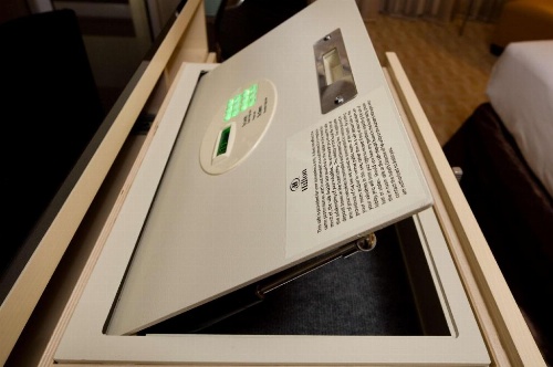 Hilton Los Angeles Airport image 1