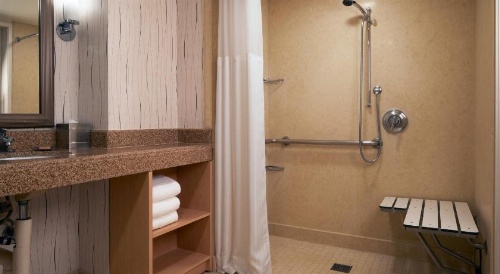 Hilton Los Angeles Airport image 2